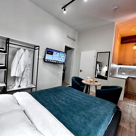 Hotel Gallery 21 Львов Экстерьер фото