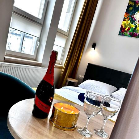 Hotel Gallery 21 Львов Экстерьер фото