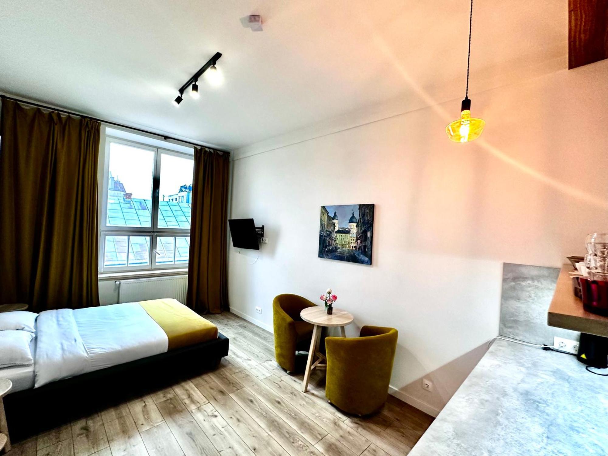 Hotel Gallery 21 Львов Экстерьер фото