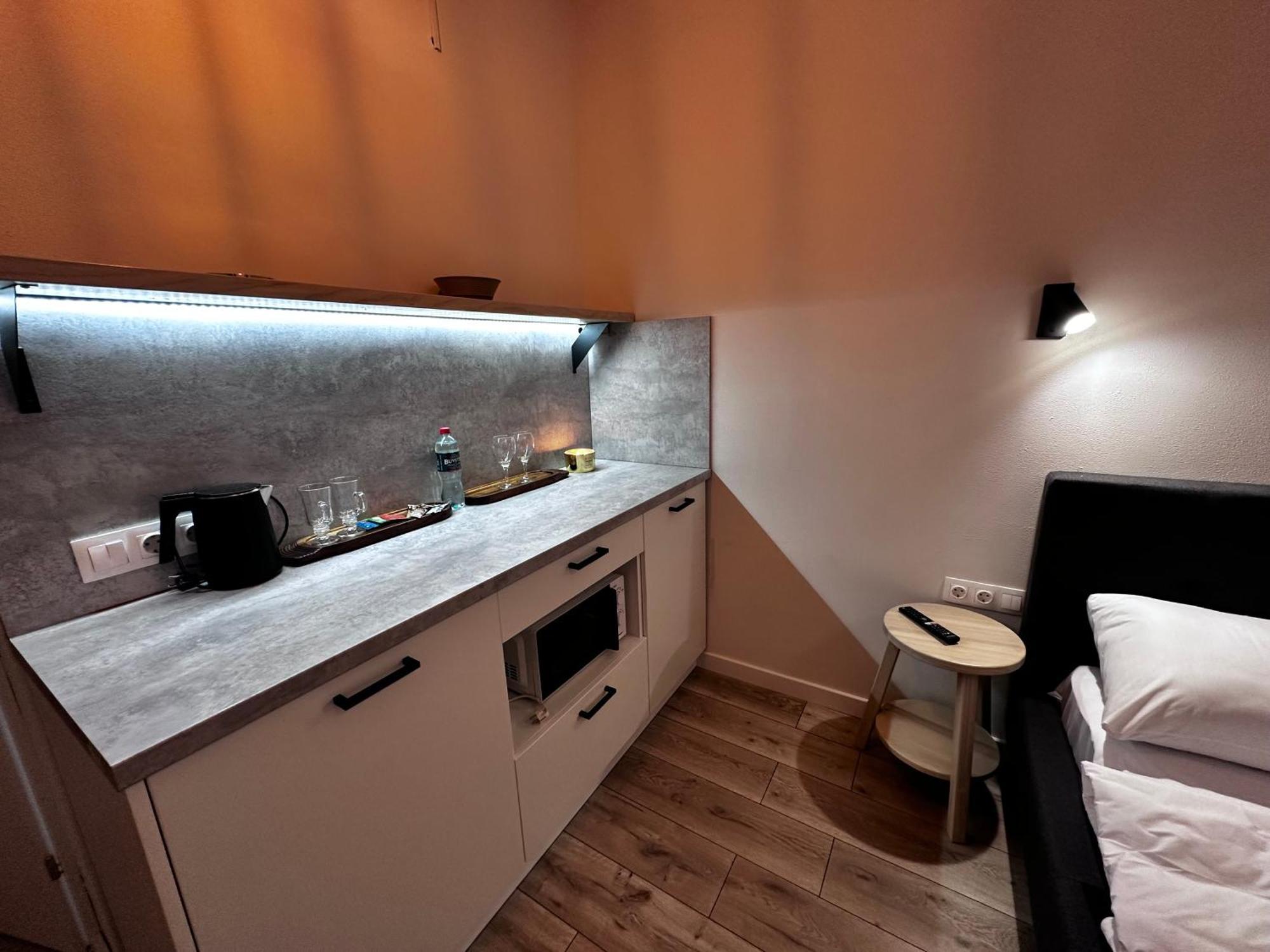Hotel Gallery 21 Львов Экстерьер фото