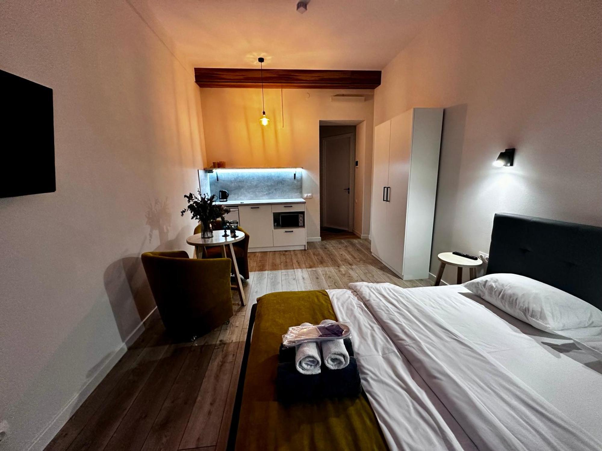 Hotel Gallery 21 Львов Экстерьер фото