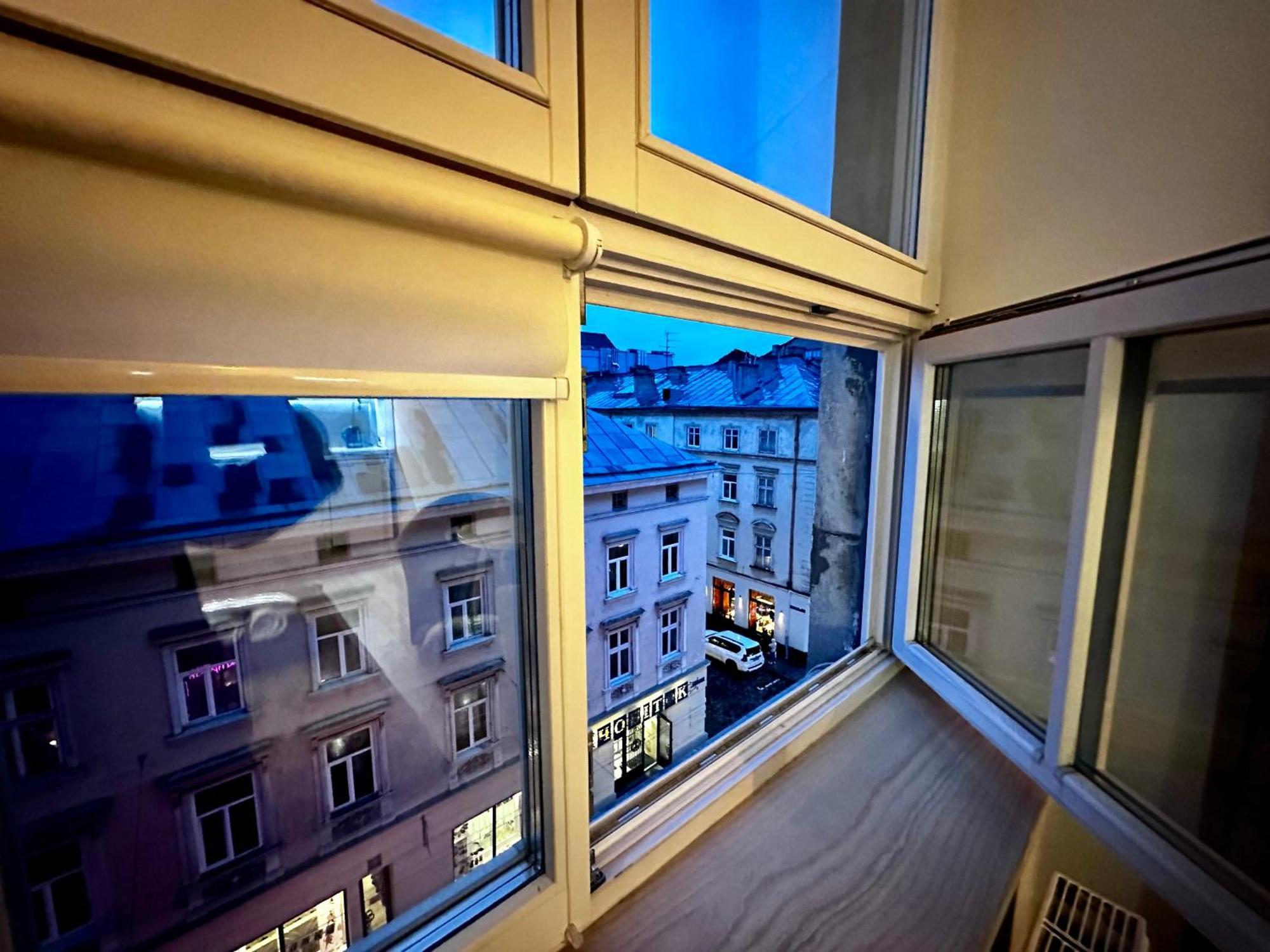 Hotel Gallery 21 Львов Экстерьер фото