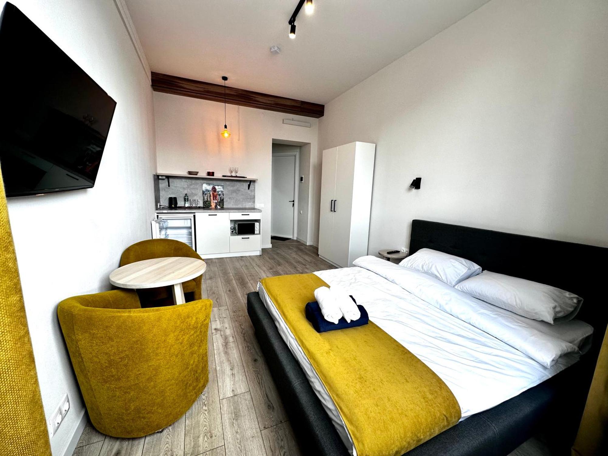Hotel Gallery 21 Львов Экстерьер фото