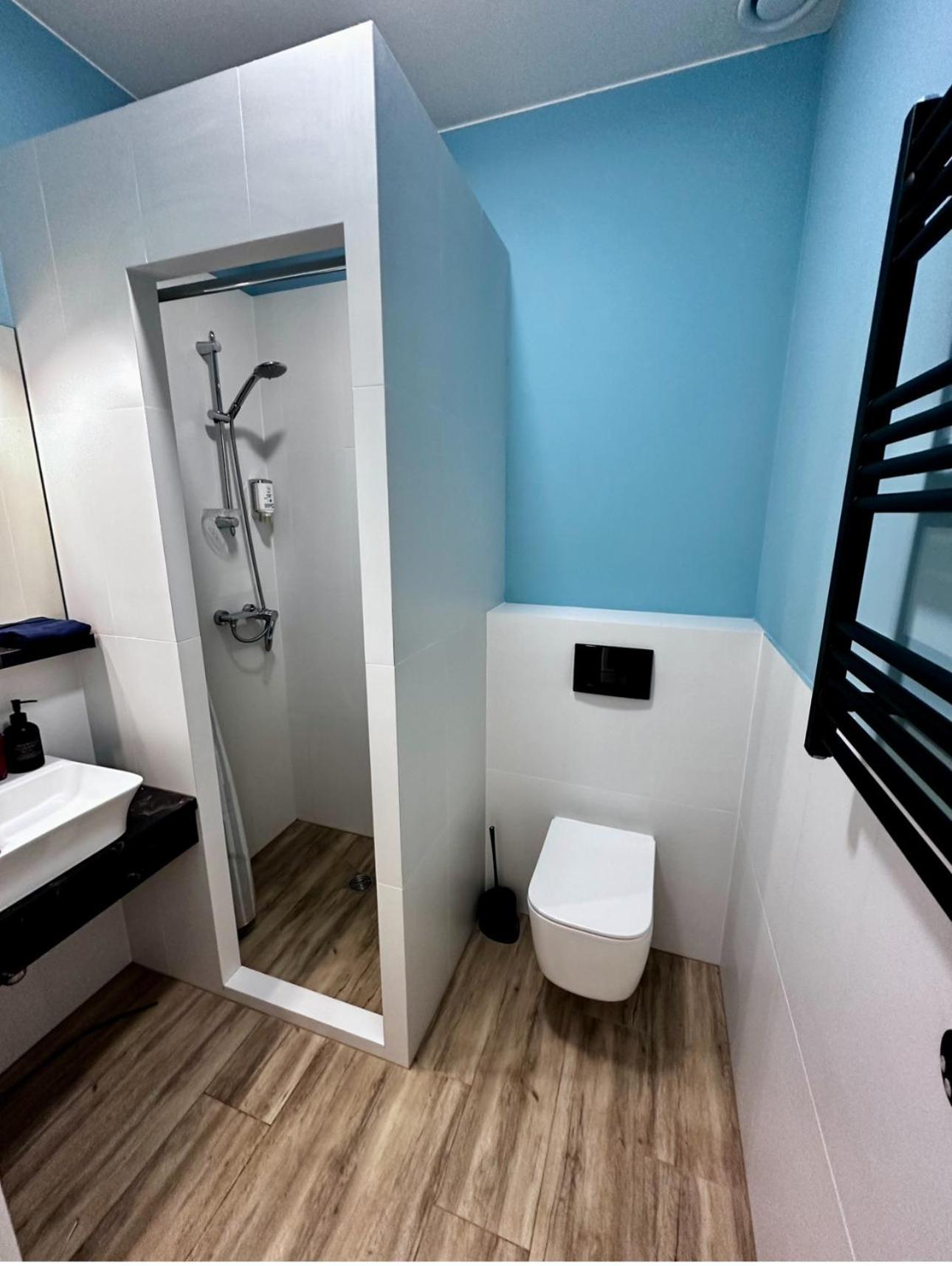 Hotel Gallery 21 Львов Экстерьер фото