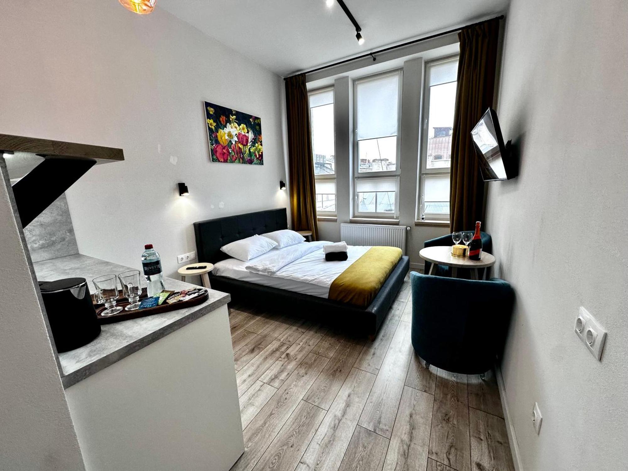 Hotel Gallery 21 Львов Экстерьер фото