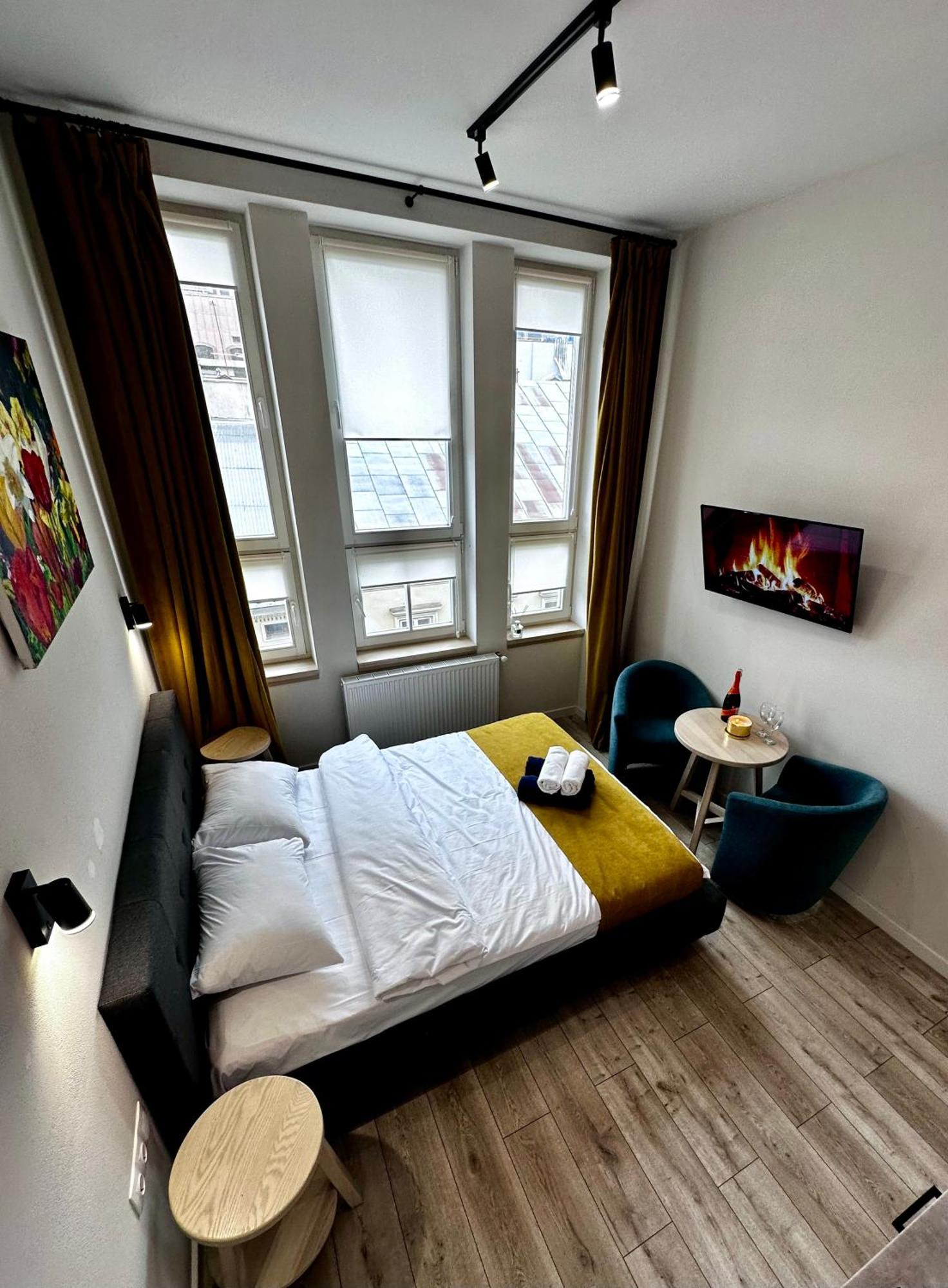 Hotel Gallery 21 Львов Экстерьер фото
