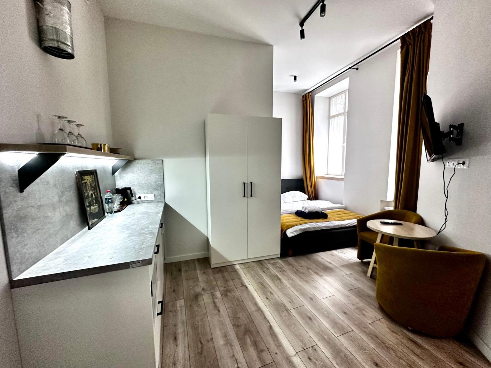 Hotel Gallery 21 Львов Экстерьер фото