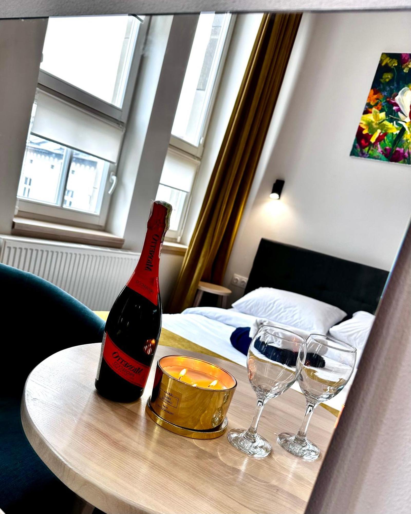 Hotel Gallery 21 Львов Экстерьер фото